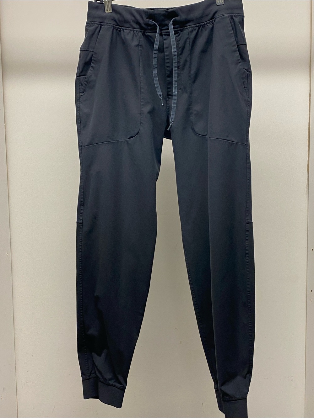 Lululemon License To Train Charcoal Gray Men’s Drawstring Jogger Pants